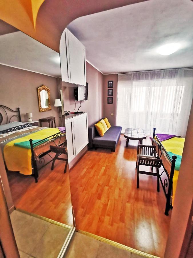 Cozy Studio Athenee Bucareste Exterior foto